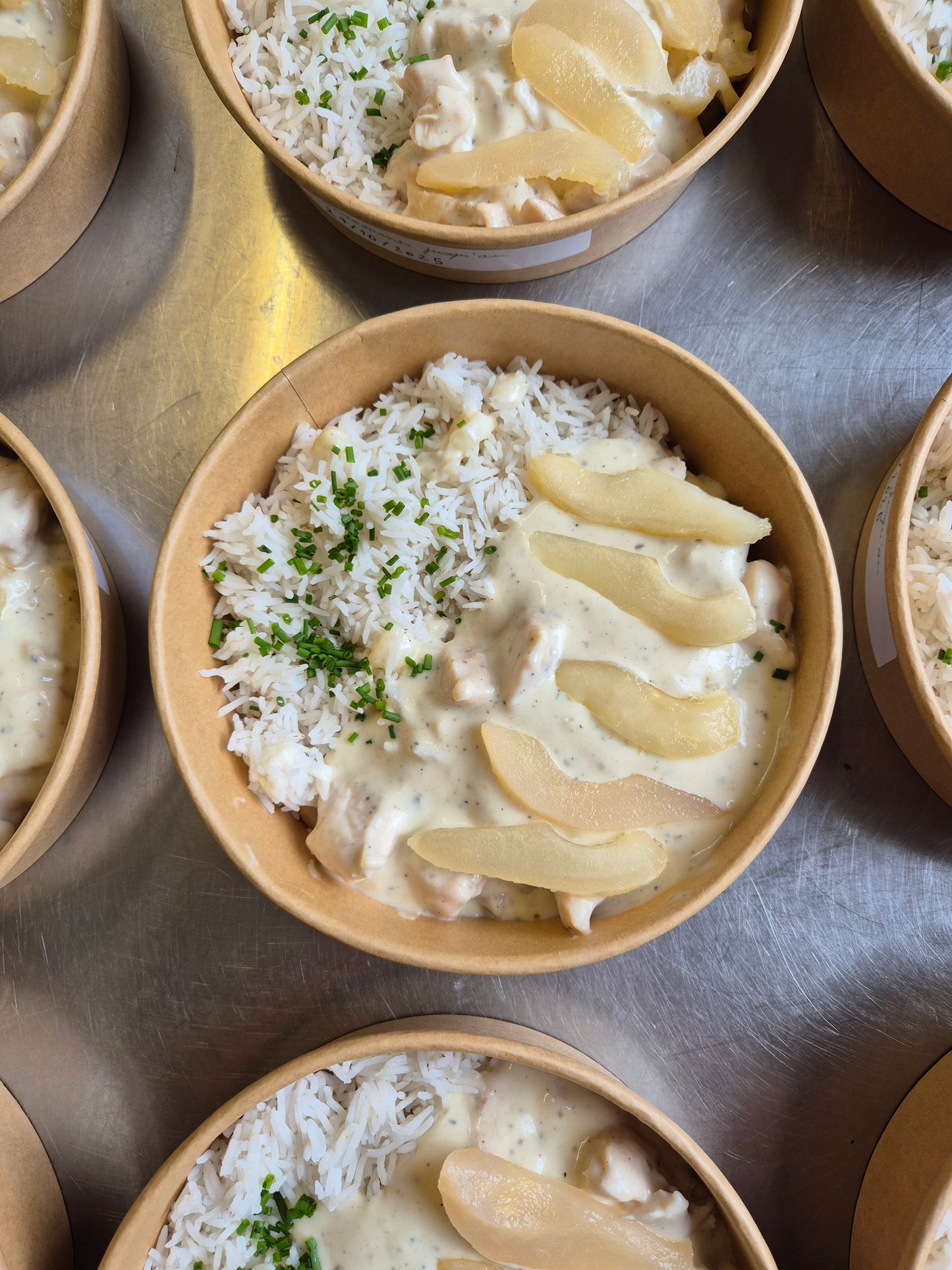 Poulet à la sauce au Boursin et poires caramélisées