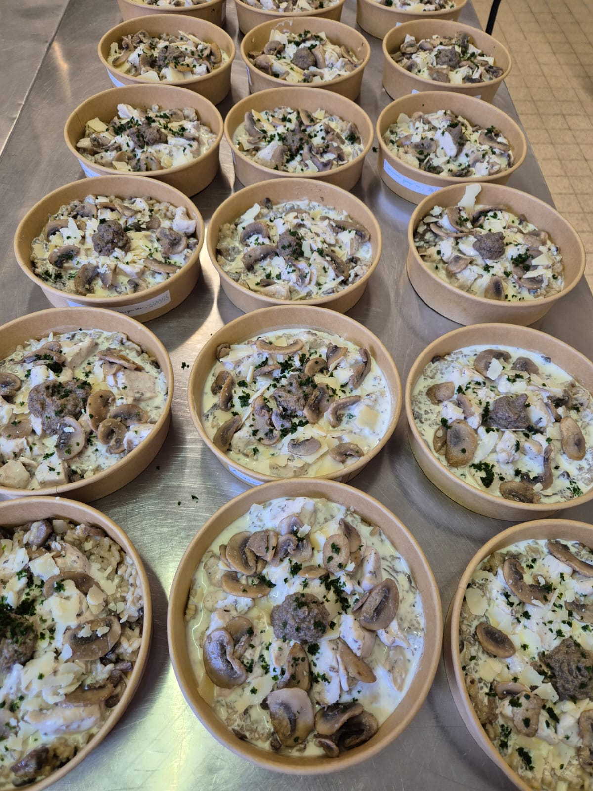 Risotto de poulet, champignon, crème à la truffe
